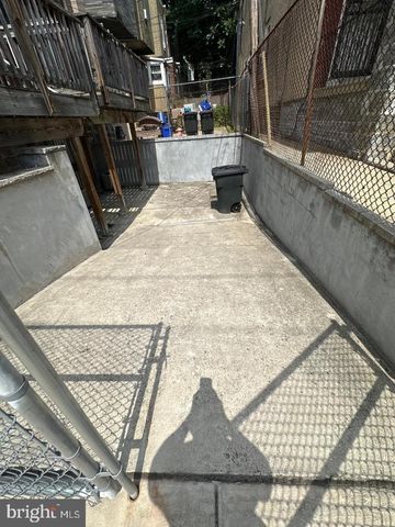 925 S 60TH ST, Philadelphia, PA 19143