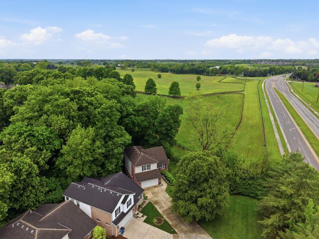 2320 Valencia Drive, Lexington, KY 40513