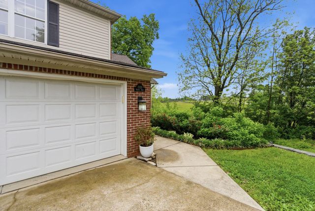 2320 Valencia Drive, Lexington, KY 40513