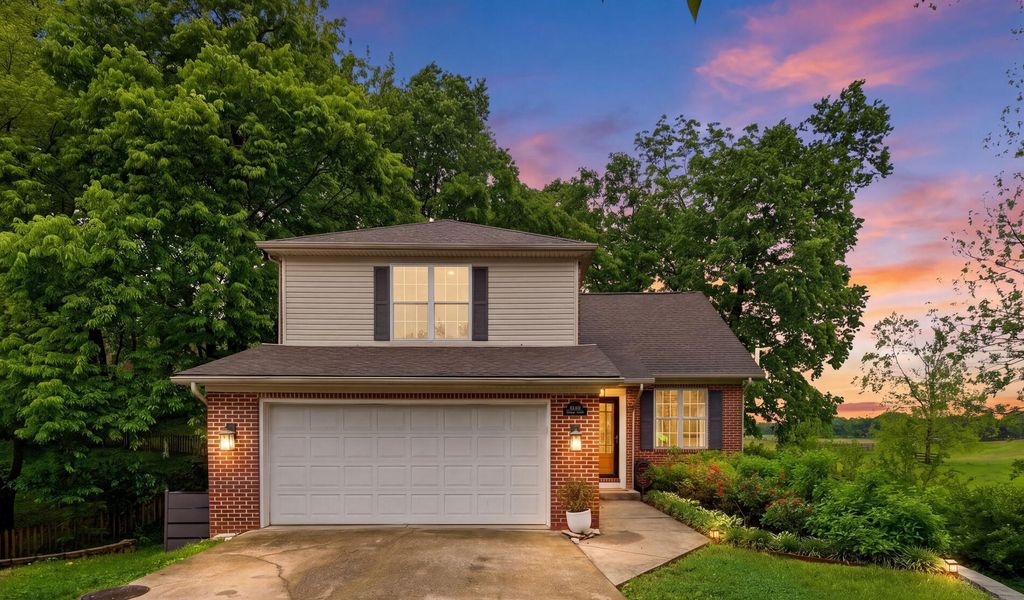 2320 Valencia Drive, Lexington, KY 40513