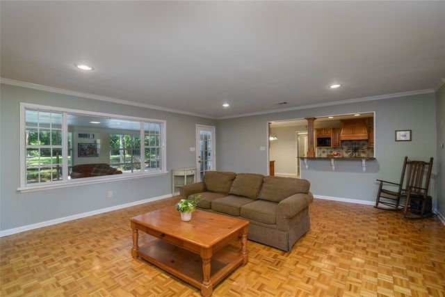 5910 Fern Avenue, Shreveport, LA 71105