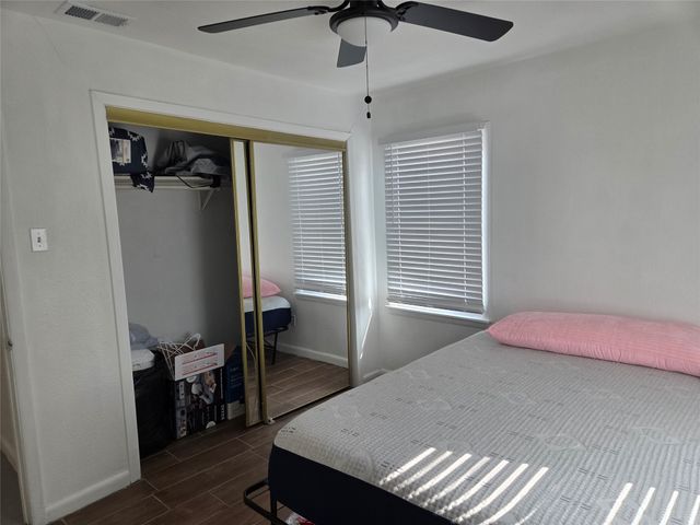 Valwood pkwy 2559, Carrollton, TX 75234