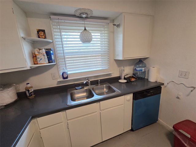 Valwood pkwy 2559, Carrollton, TX 75234