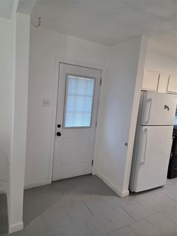 Valwood pkwy 2559, Carrollton, TX 75234