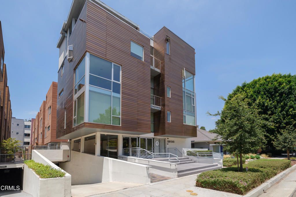 141 S Hudson Avenue 104, Pasadena, CA 91101 — exterior