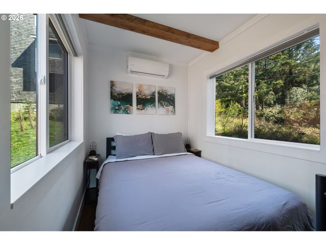 335 HILLSDALE St, Oceanside, OR 97134