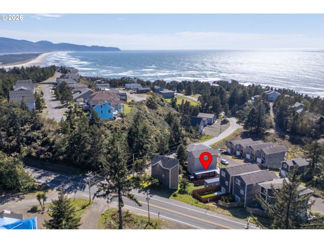 335 HILLSDALE St, Oceanside, OR 97134