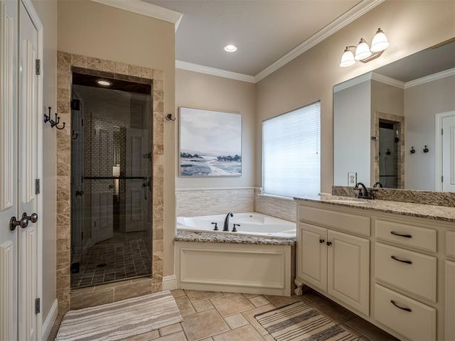 4633 Olde Village Circle, Edmond, OK 73013