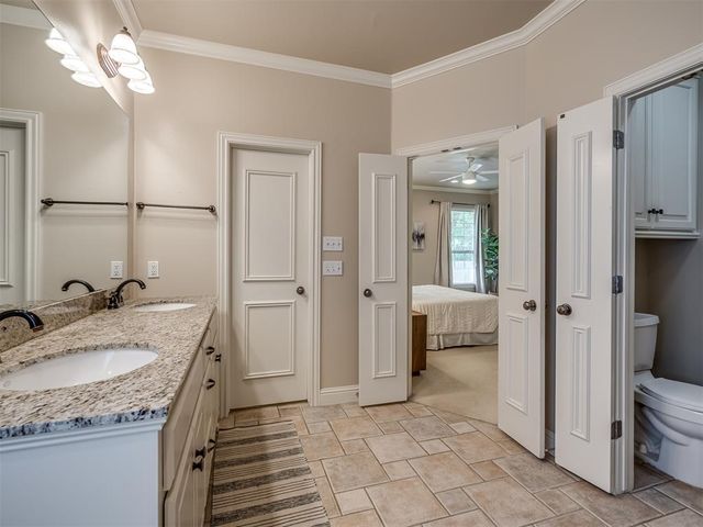 4633 Olde Village Circle, Edmond, OK 73013