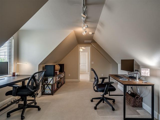 4633 Olde Village Circle, Edmond, OK 73013