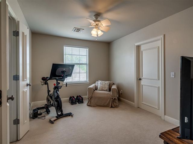 4633 Olde Village Circle, Edmond, OK 73013