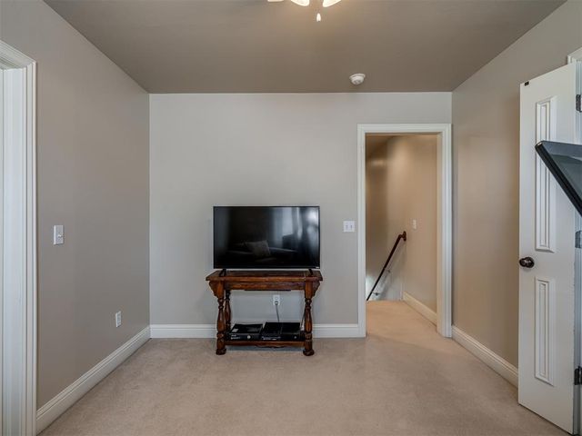 4633 Olde Village Circle, Edmond, OK 73013