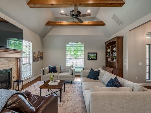 4633 Olde Village Circle, Edmond, OK 73013
