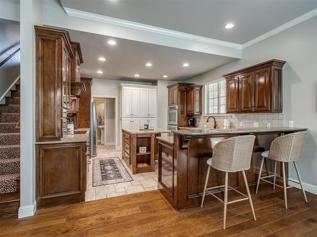 4633 Olde Village Circle, Edmond, OK 73013