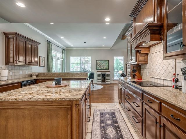 4633 Olde Village Circle, Edmond, OK 73013