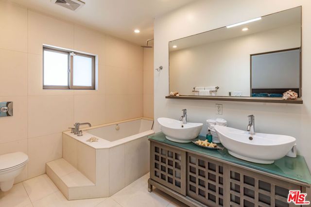 23018 Pacific Coast Highway, Malibu, CA 90265