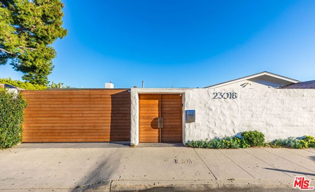 23018 Pacific Coast Highway, Malibu, CA 90265