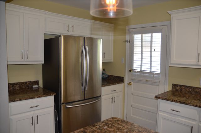 7935 Royal Lane 217, Dallas, TX 75230