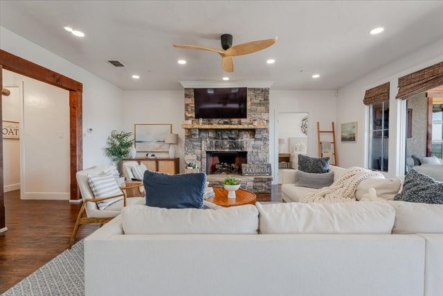 1653 Scenic Drive 102, Graford, TX 76449