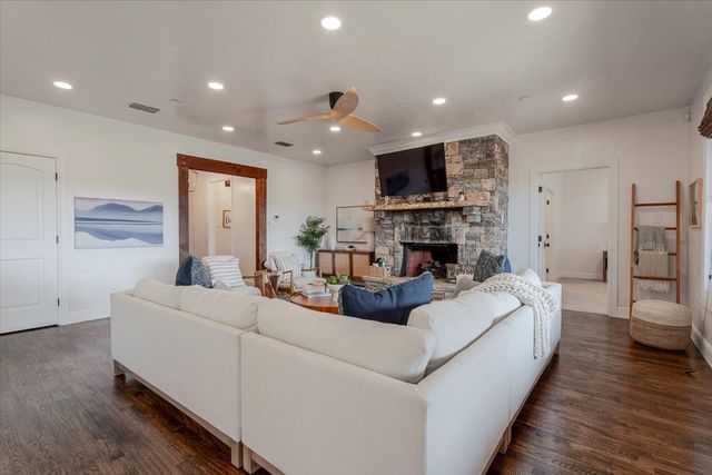 1653 Scenic Drive 102, Graford, TX 76449