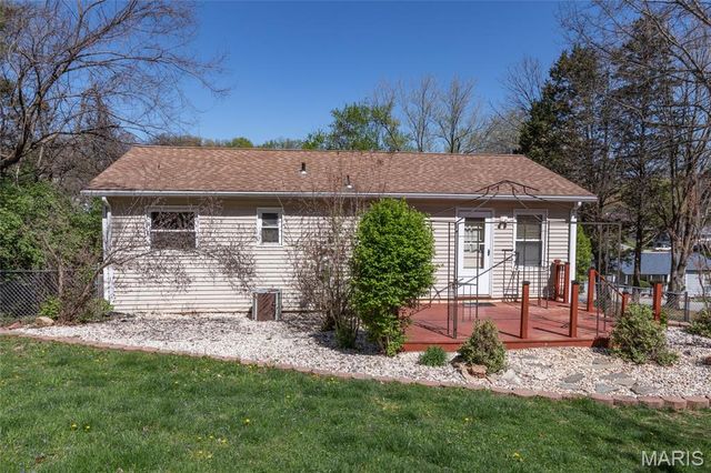 1912 High Cliff Drive, Fenton, MO 63026