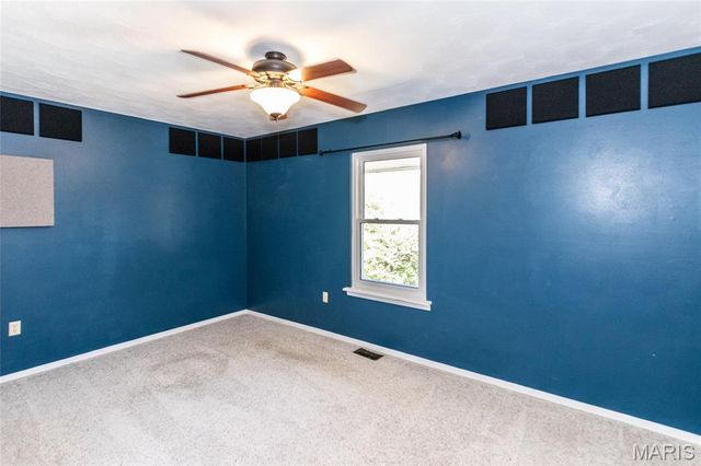 1912 High Cliff Drive, Fenton, MO 63026