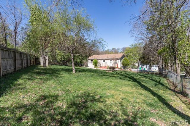 1912 High Cliff Drive, Fenton, MO 63026