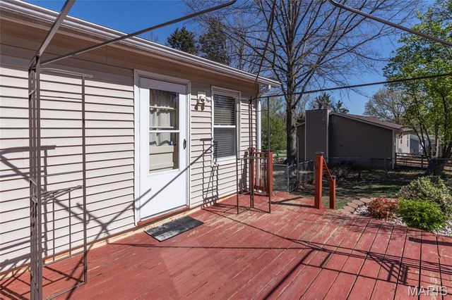 1912 High Cliff Drive, Fenton, MO 63026