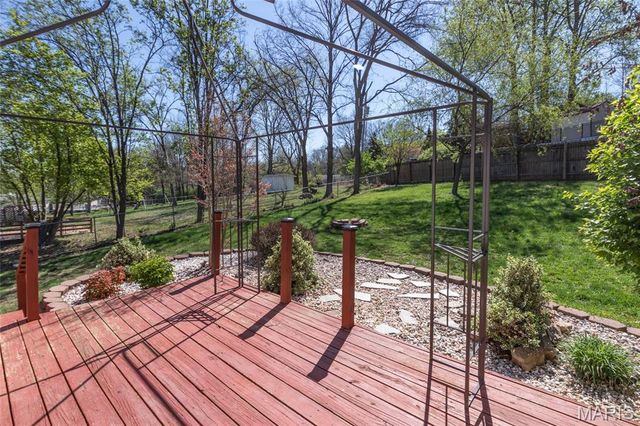 1912 High Cliff Drive, Fenton, MO 63026