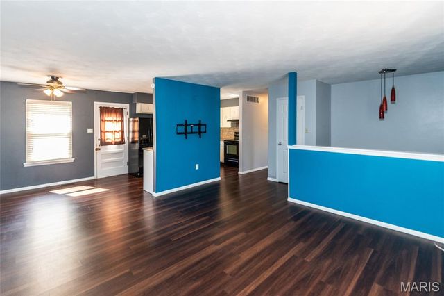 1912 High Cliff Drive, Fenton, MO 63026