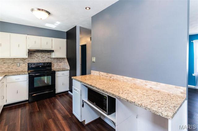 1912 High Cliff Drive, Fenton, MO 63026