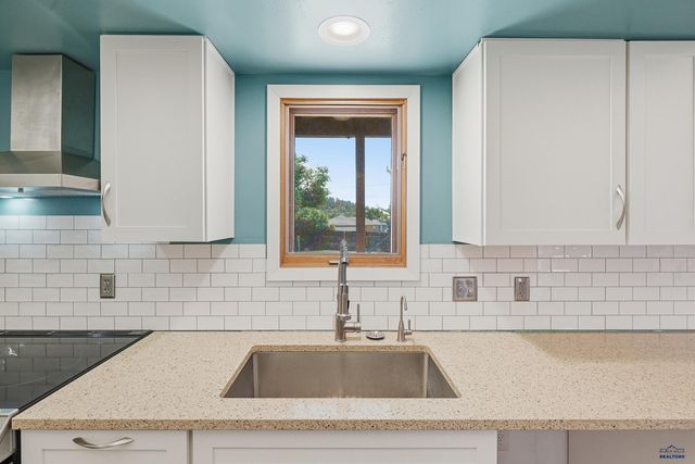 802 ROBAIX DR, Rapid City, SD 57702