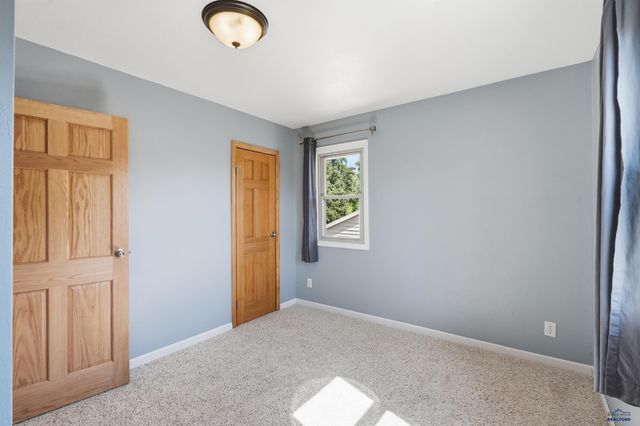 802 ROBAIX DR, Rapid City, SD 57702