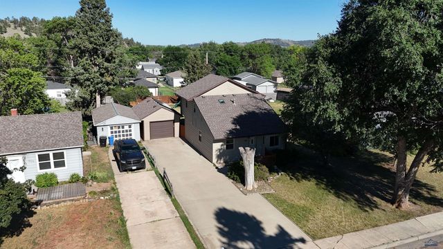 802 ROBAIX DR, Rapid City, SD 57702