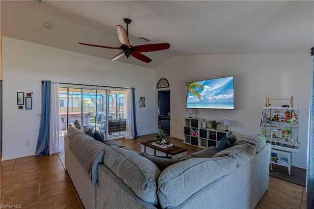 3806 1st TER, Cape Coral, FL 33991