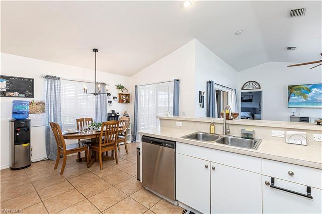3806 1st TER, Cape Coral, FL 33991