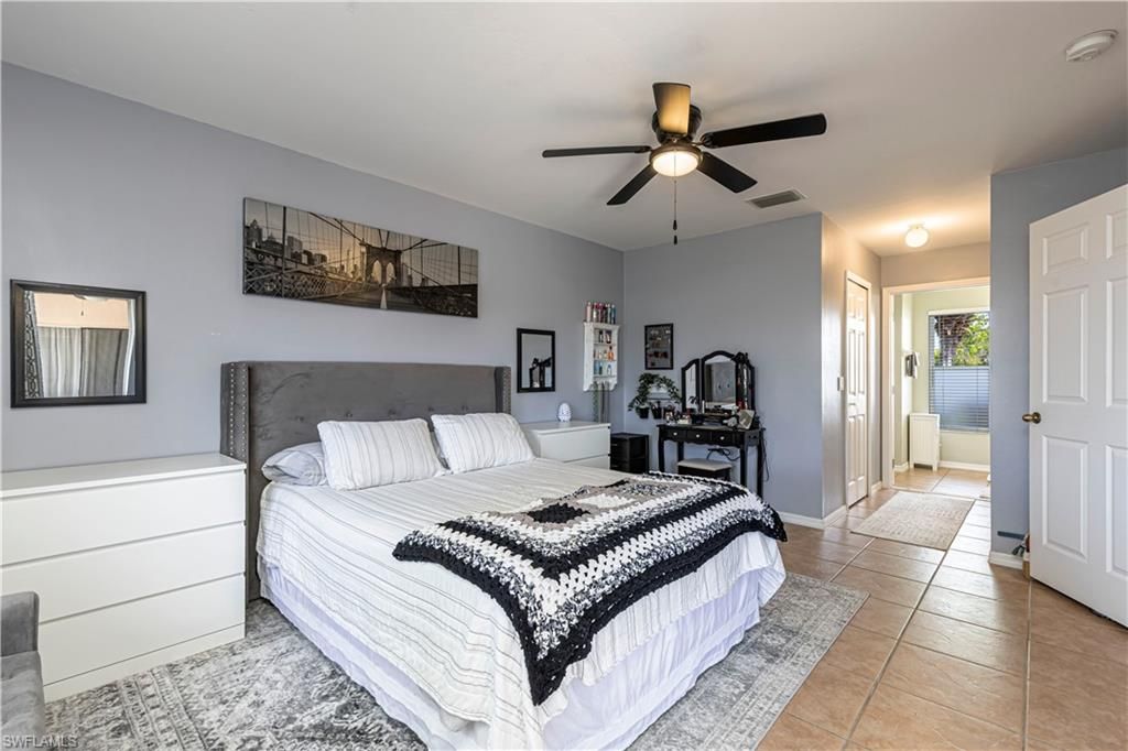 Image 15 of property listing at 3806 1st TER, Cape Coral, FL 33991