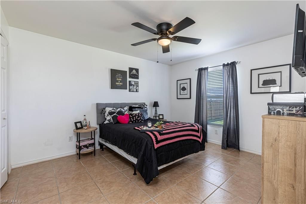 Image 22 of property listing at 3806 1st TER, Cape Coral, FL 33991