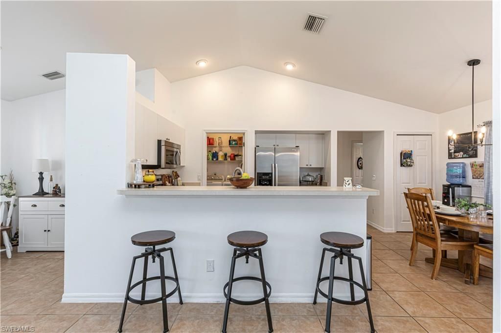 Image 9 of property listing at 3806 1st TER, Cape Coral, FL 33991
