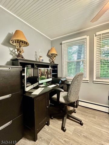 17 Highland Rd, Bloomingdale Boro, NJ 07403