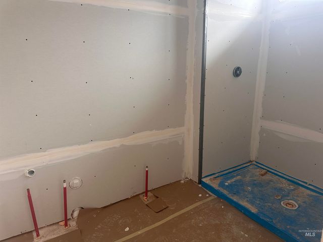 27365 Iron Horse Dr, Caldwell, ID 83607