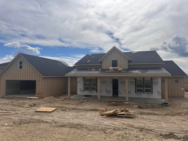 27365 Iron Horse Dr, Caldwell, ID 83607