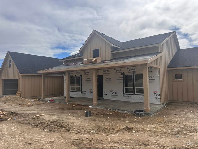 27365 Iron Horse Dr, Caldwell, ID 83607