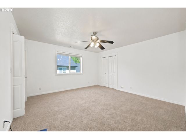 4398 SPRING MEADOW Ave, Eugene, OR 97404