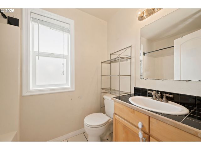 4398 SPRING MEADOW Ave, Eugene, OR 97404