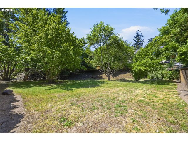 4398 SPRING MEADOW Ave, Eugene, OR 97404