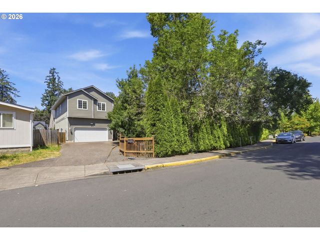 4398 SPRING MEADOW Ave, Eugene, OR 97404