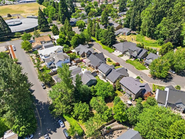 4398 SPRING MEADOW Ave, Eugene, OR 97404