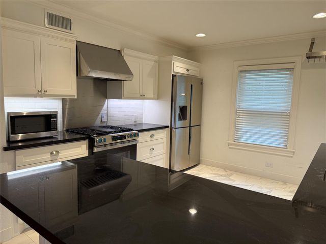 2312 Watts Street, Houston, TX 77030