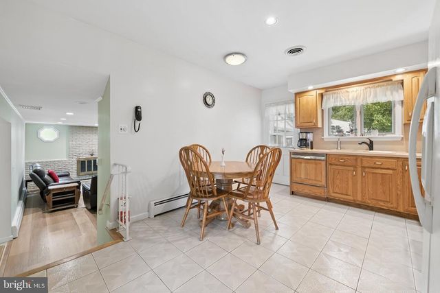 10 PASADENA DR, Hamilton, NJ 08619